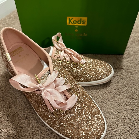 Kate Spade Ked’s Rose Gold - Picture 2 of 9